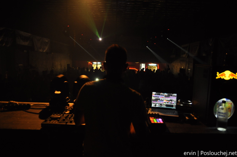 ELEKTRA W. PAN-POT (MOBILEE) - Pátek 14. 12. 2012
